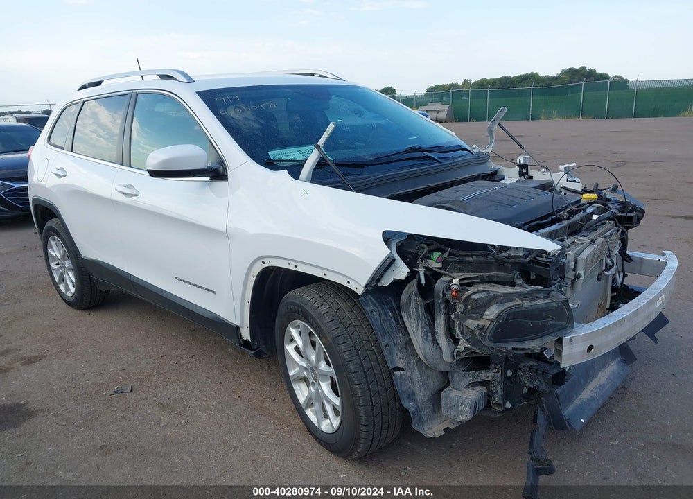 2017 JEEP CHEROKEE LATITUDE 4X4 VIN: 1C4PJMCS6HW639055