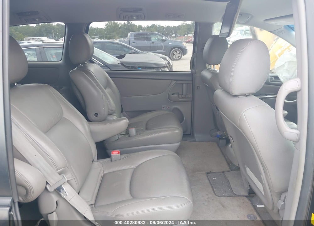 2010 TOYOTA SIENNA LE VIN: 5TDKK4CC3AS341519