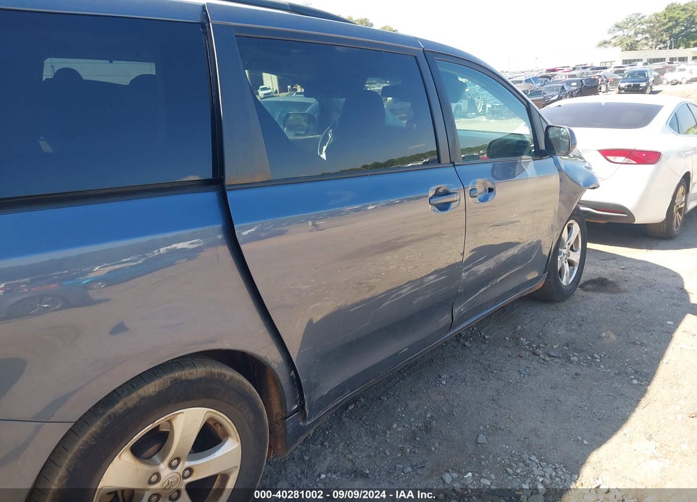 2016 TOYOTA SIENNA LE 8 PASSENGER VIN: 5TDKK3DC4GS754843