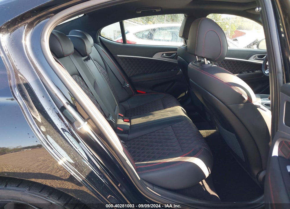 2020 GENESIS G70 3.3T AWD VIN: KMTG34LE1LU058105