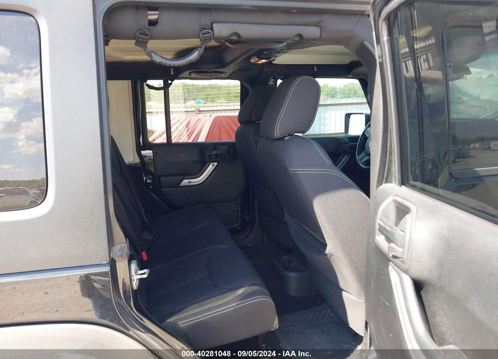 2013 JEEP WRANGLER UNLIMITED SAHARA VIN: 1C4BJWEGXDL629221