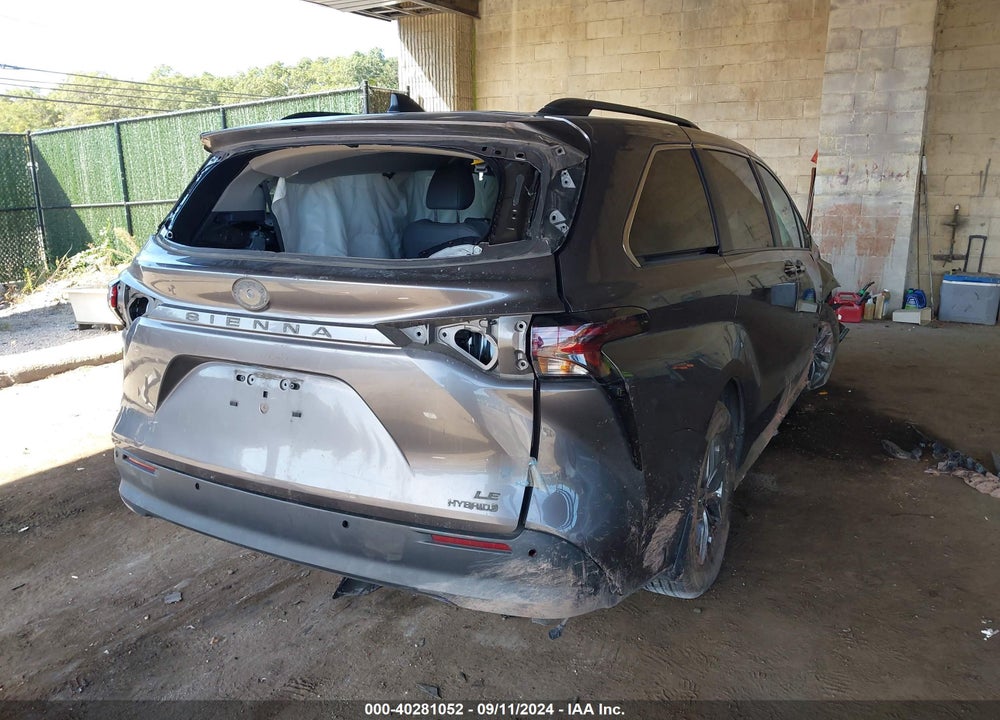 2023 TOYOTA SIENNA XLE VIN: 5TDYRKEC7PS143588