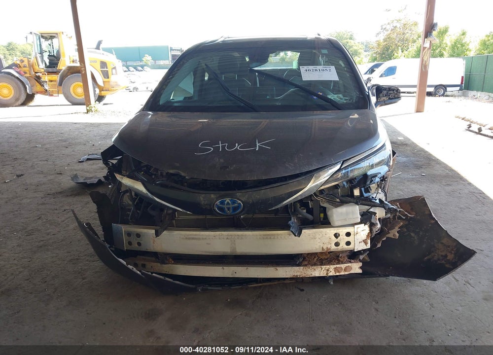 2023 TOYOTA SIENNA XLE VIN: 5TDYRKEC7PS143588