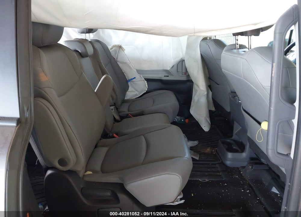 2023 TOYOTA SIENNA XLE VIN: 5TDYRKEC7PS143588