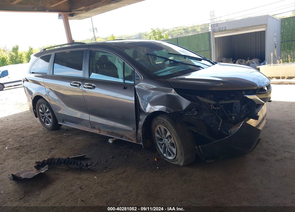 2023 TOYOTA SIENNA XLE VIN: 5TDYRKEC7PS143588
