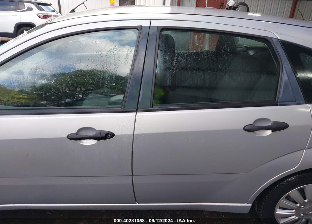 2007 FORD FOCUS S/SE/SES VIN: 1FAHP37N27W195839