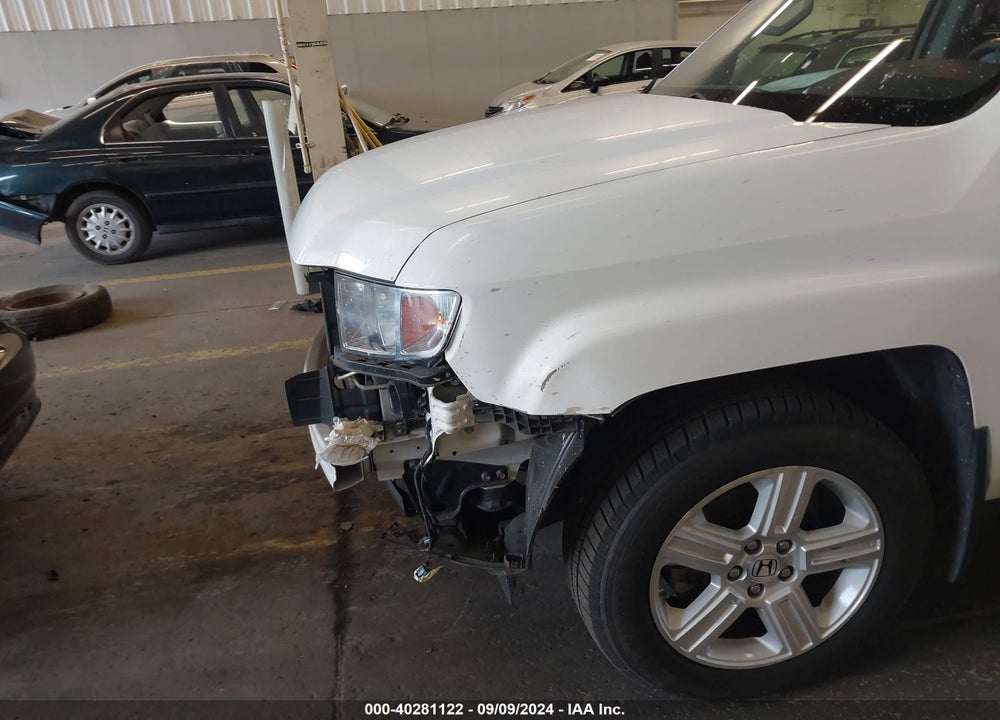 2014 HONDA RIDGELINE RTL VIN: 5FPYK1F5XEB012078