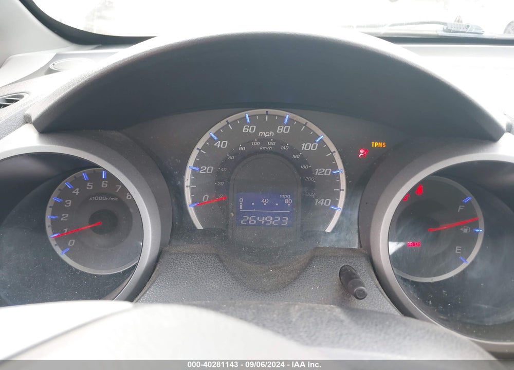 2010 HONDA FIT VIN: JHMGE8H22AC015425