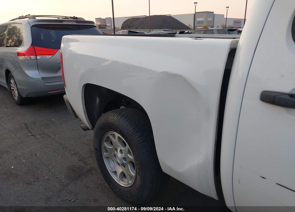 2010 CHEVROLET SILVERADO 1500 LS VIN: 3GCRCREA6AG191795