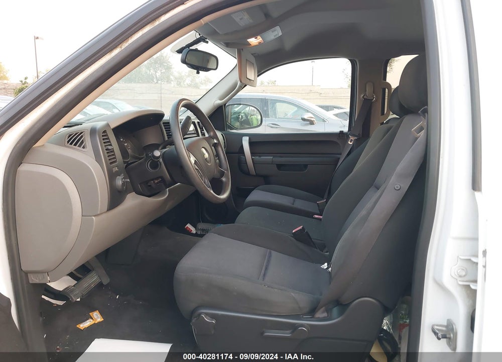 2010 CHEVROLET SILVERADO 1500 LS VIN: 3GCRCREA6AG191795