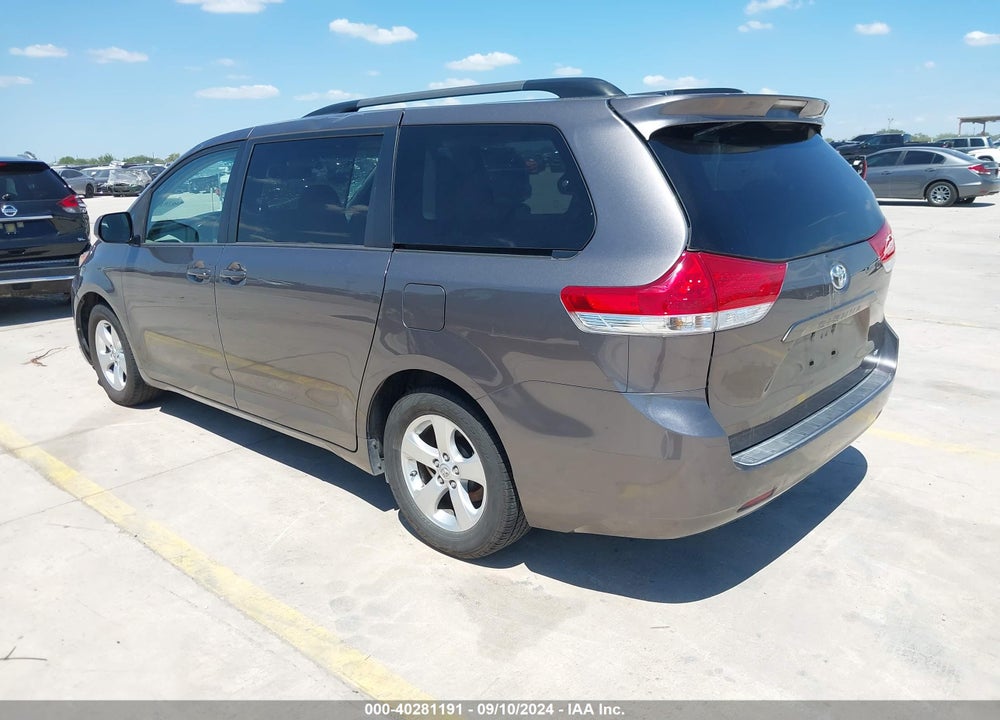2014 TOYOTA SIENNA LE V6 8 PASSENGER VIN: 5TDKK3DC6ES494068
