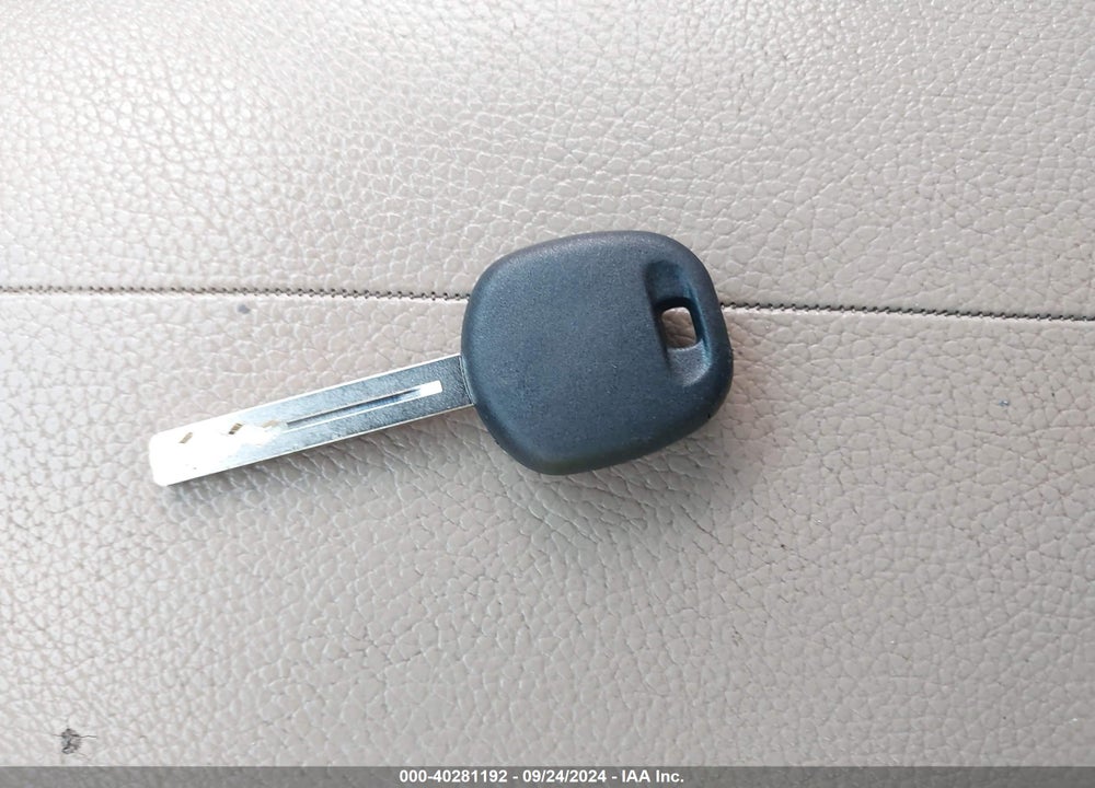 2013 KIA SORENTO LX VIN: 5XYKT4A13DG314028
