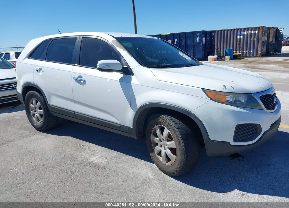 2013 KIA SORENTO LX VIN: 5XYKT4A13DG314028