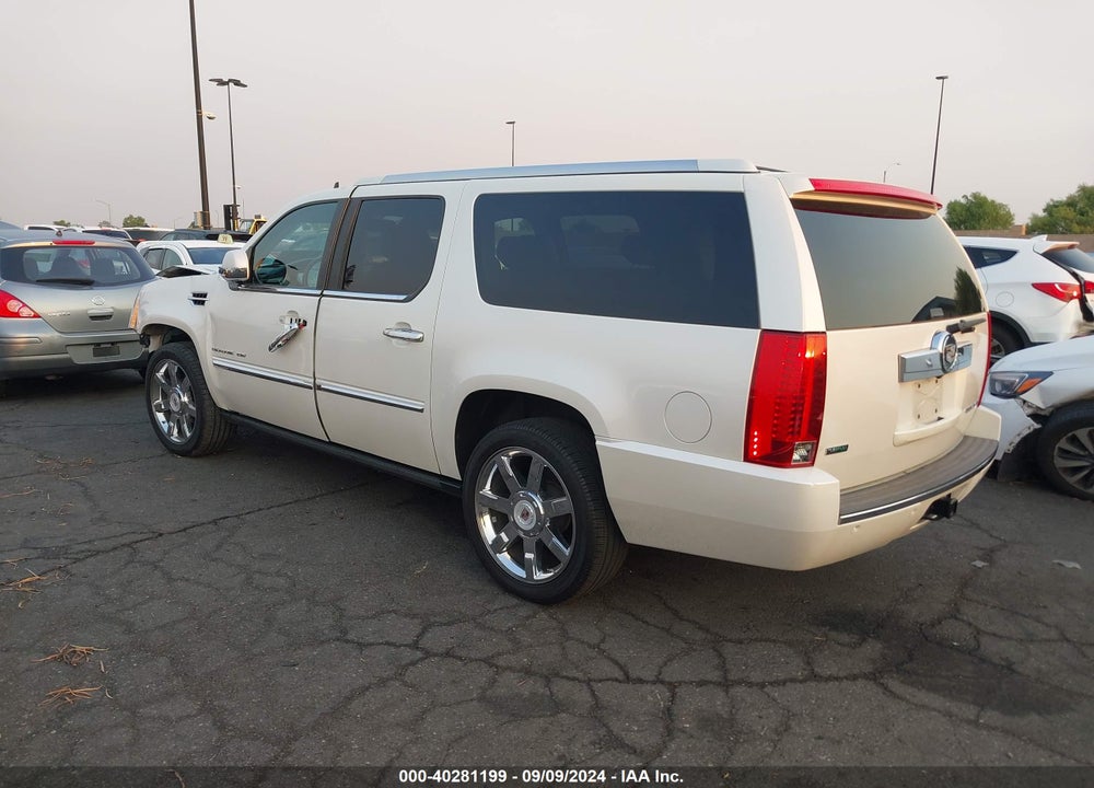 2010 CADILLAC ESCALADE ESV PREMIUM VIN: 1GYUCJEF1AR199546