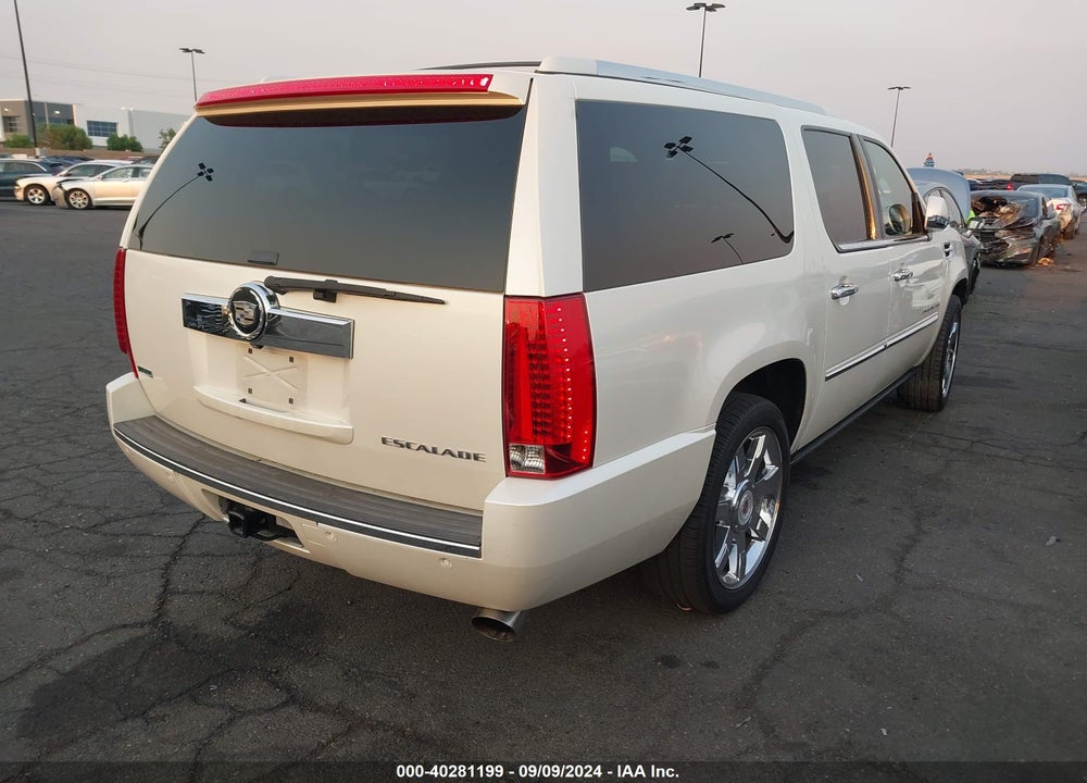 2010 CADILLAC ESCALADE ESV PREMIUM VIN: 1GYUCJEF1AR199546