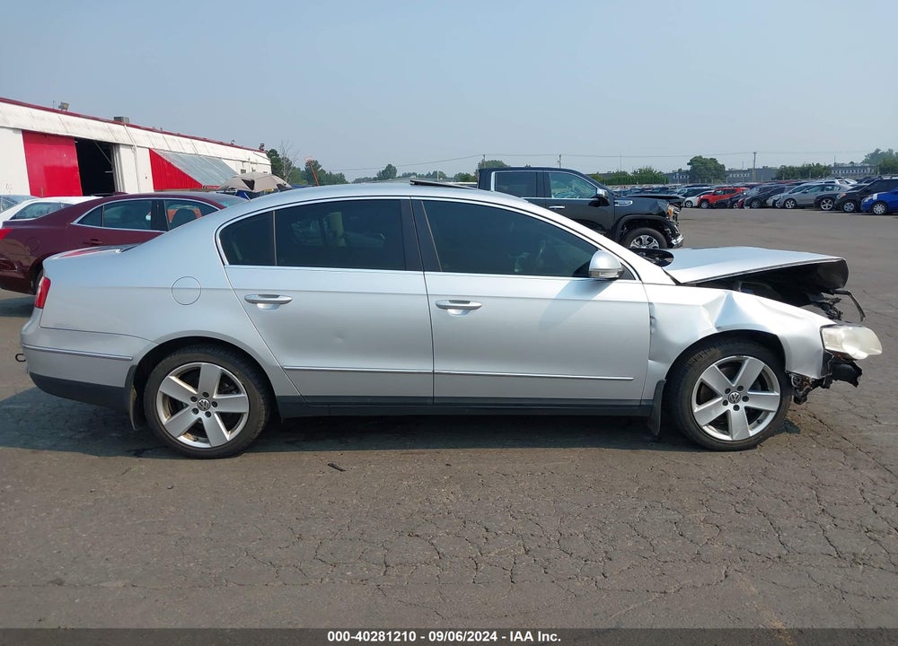 2008 VOLKSWAGEN PASSAT KOMFORT VIN: WVWAK73CX8E137975