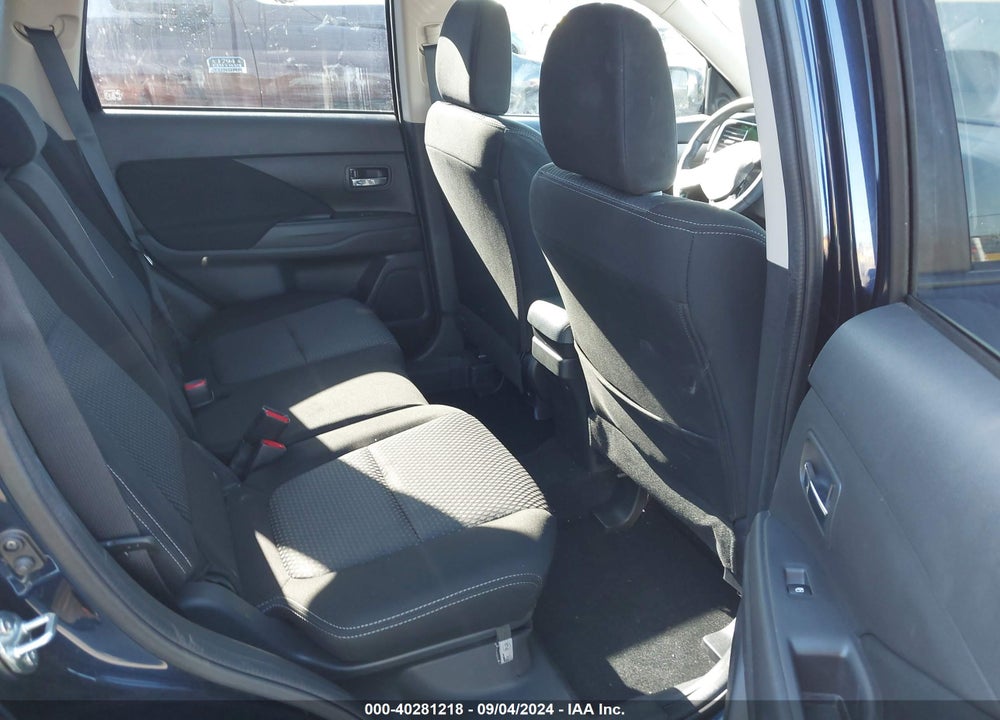 2018 MITSUBISHI OUTLANDER SE VIN: JA4AD3A36JJ000478