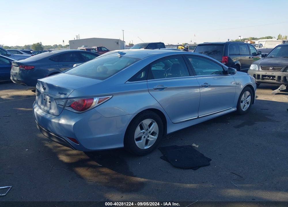 2012 HYUNDAI SONATA HYBRID VIN: KMHEC4A46CA033584