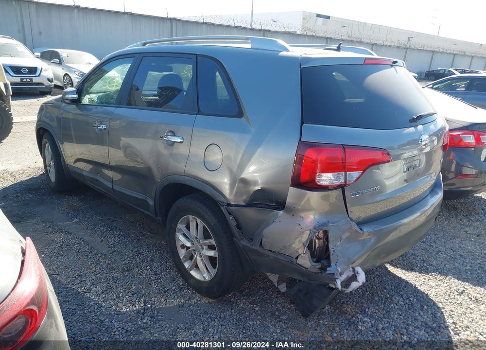 2014 KIA SORENTO LX V6 VIN: 5XYKT4A76EG536892