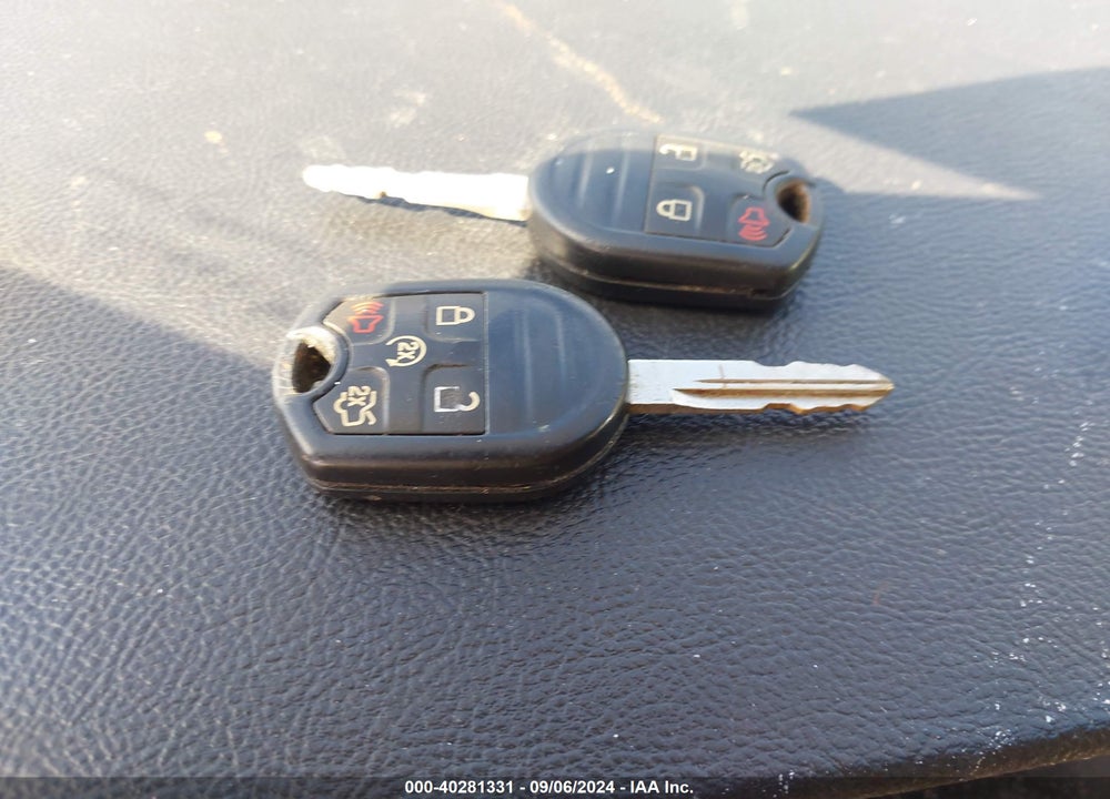 2013 FORD TAURUS SEL VIN: 1FAHP2E88DG125565
