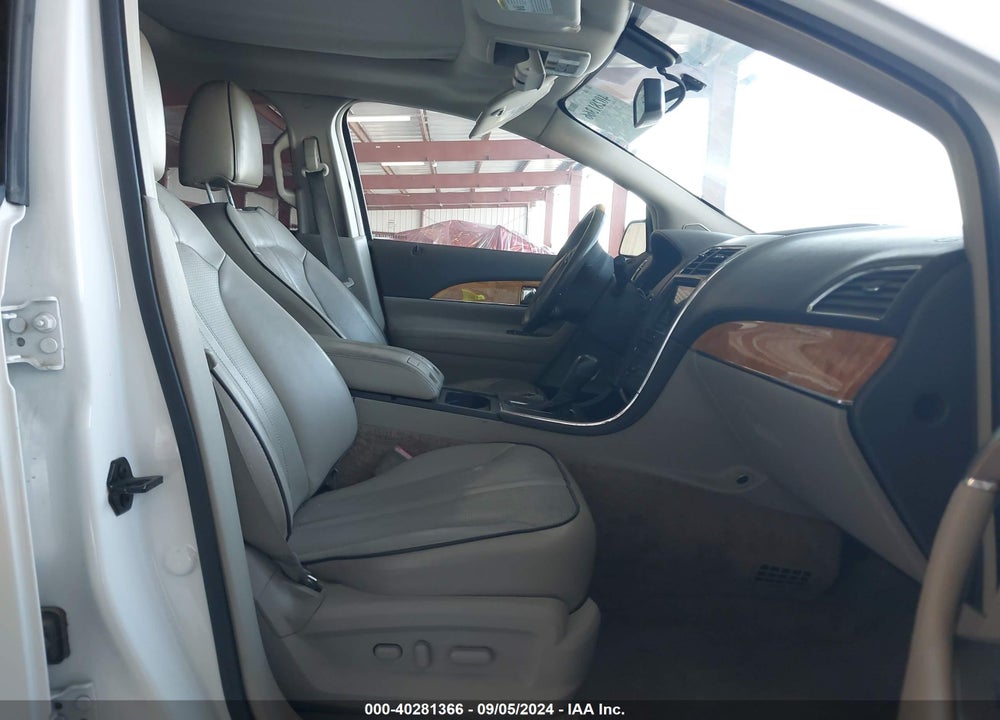 2011 LINCOLN MKX VIN: 2LMDJ6JK6BBJ27645