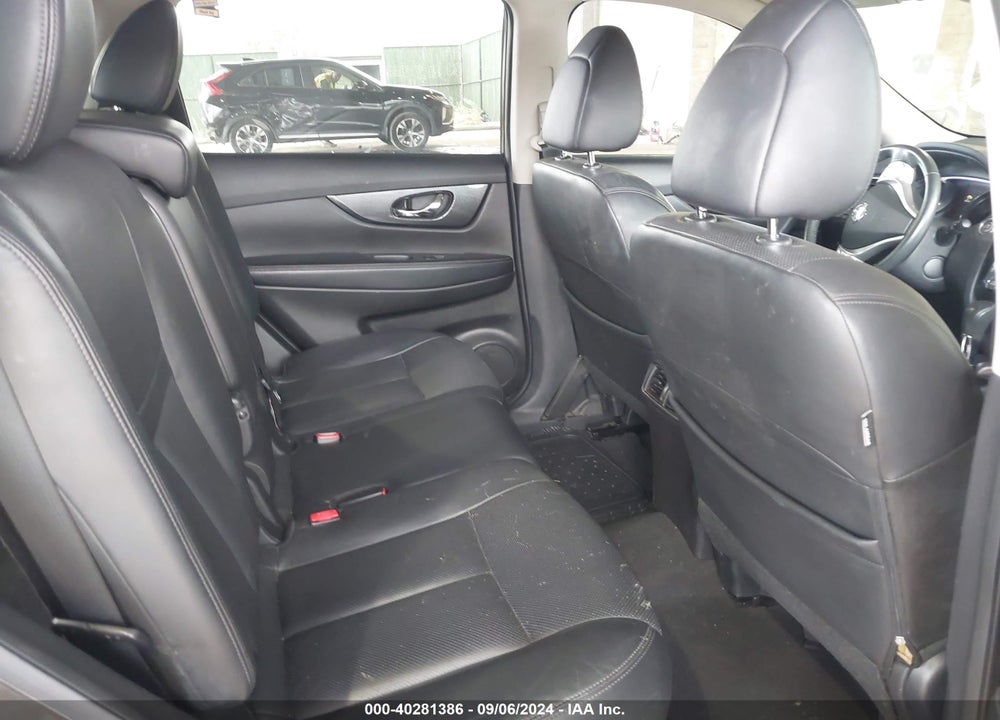 2015 NISSAN ROGUE SL VIN: 5N1AT2MV9FC813871