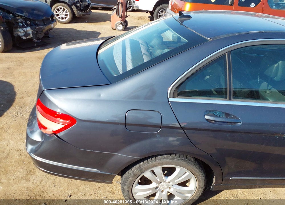 2008 MERCEDES-BENZ C 300 LUXURY/SPORT VIN: WDDGF54X28F072933
