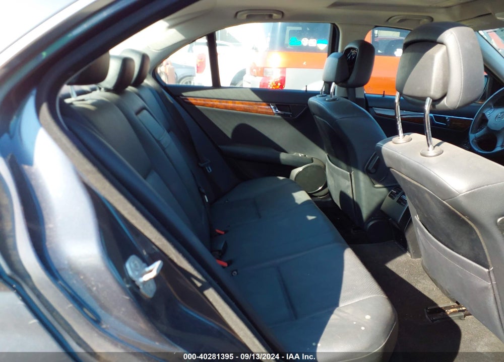 2008 MERCEDES-BENZ C 300 LUXURY/SPORT VIN: WDDGF54X28F072933
