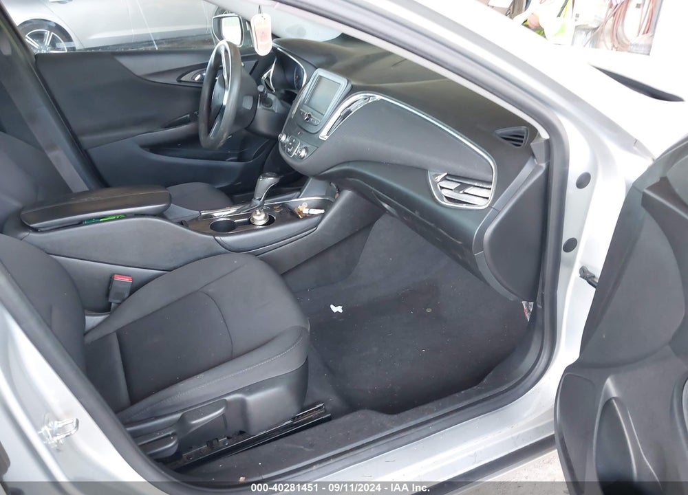 2018 CHEVROLET MALIBU LT VIN: 1G1ZD5ST5JF234996