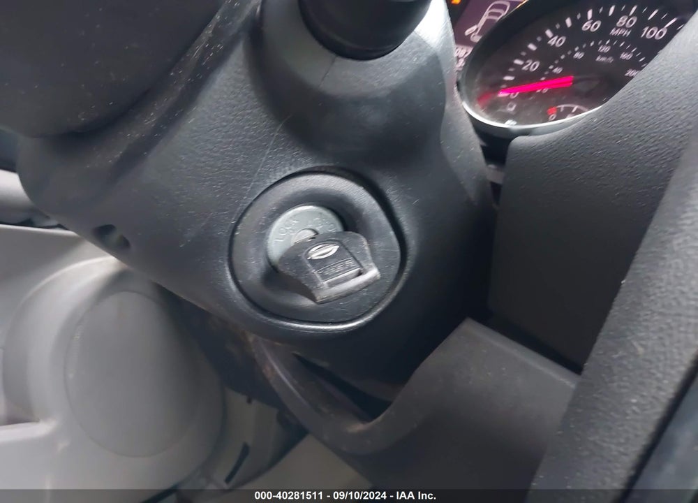 2015 NISSAN ROGUE SELECT S VIN: JN8AS5MT0FW666110