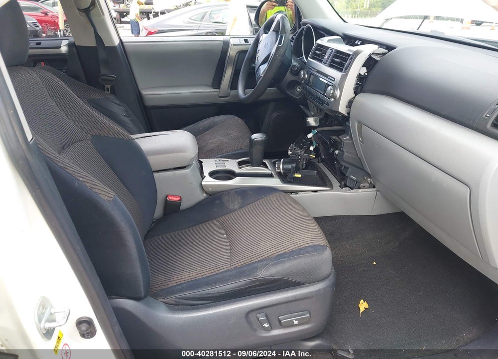2011 TOYOTA 4RUNNER SR5 V6 VIN: JTEZU5JR3B5021965