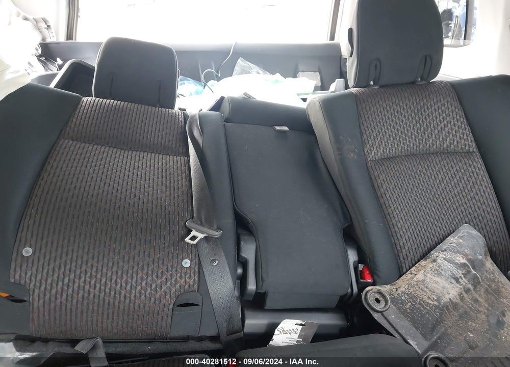 2011 TOYOTA 4RUNNER SR5 V6 VIN: JTEZU5JR3B5021965