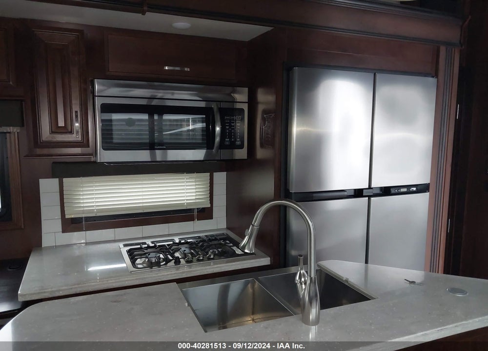 2020 JAYCO OTHER VIN: 1UJCJ0BV8L1RL0097