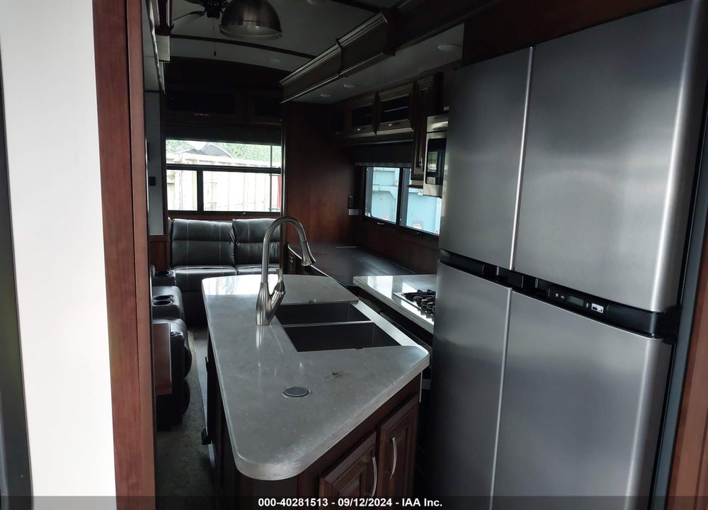 2020 JAYCO OTHER VIN: 1UJCJ0BV8L1RL0097