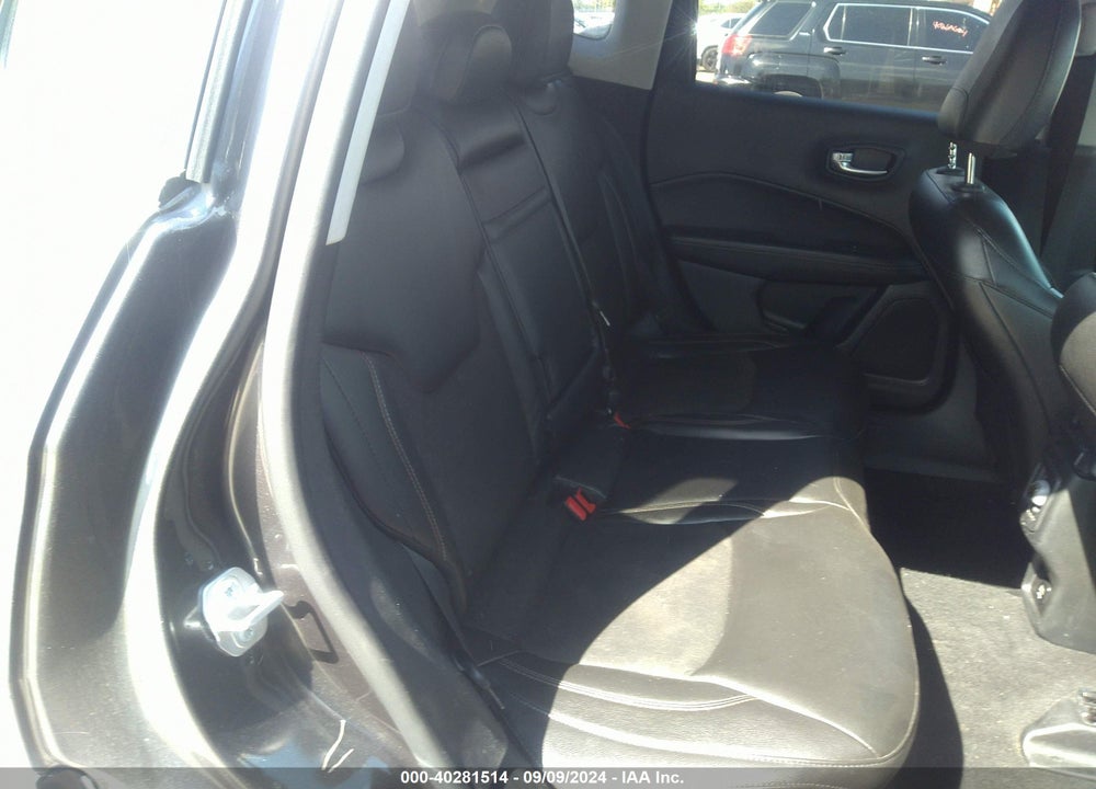 2018 JEEP COMPASS LATITUDE FWD VIN: 3C4NJCBB5JT194144