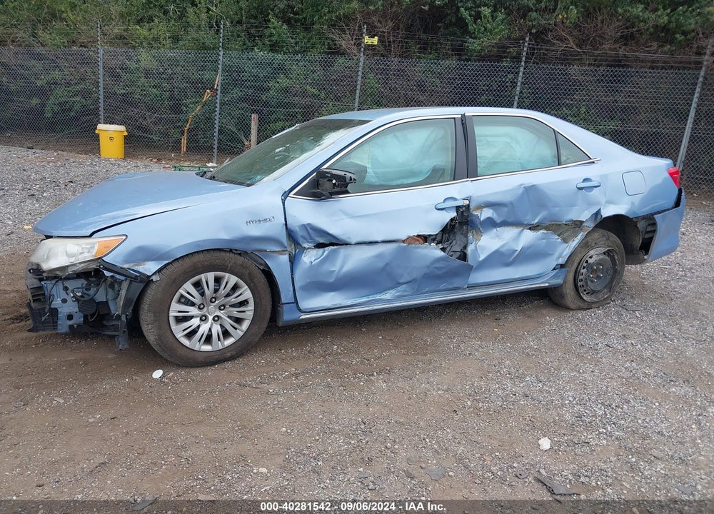 2014 TOYOTA CAMRY HYBRID LE VIN: 4T1BD1FK8EU105005