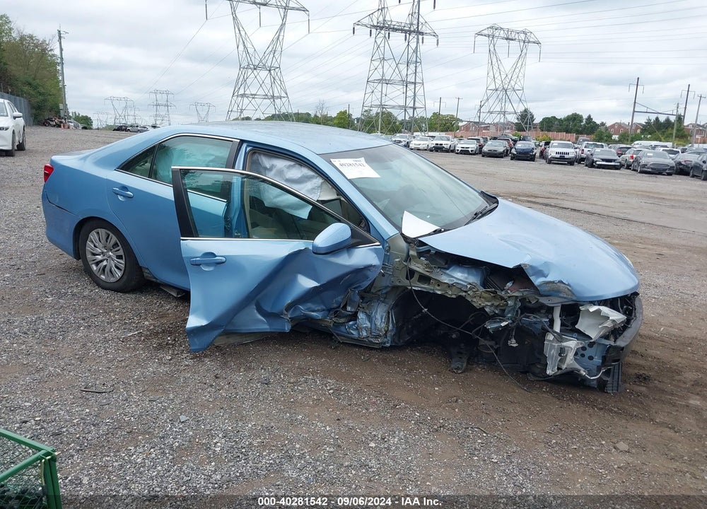 2014 TOYOTA CAMRY HYBRID LE VIN: 4T1BD1FK8EU105005