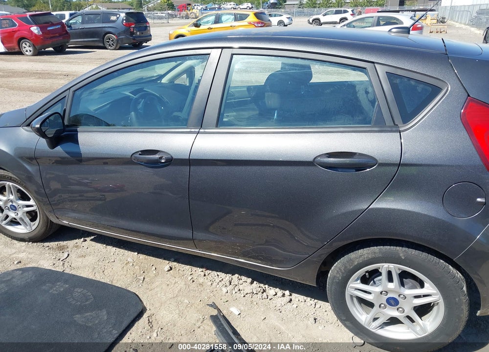 2018 FORD FIESTA SE VIN: 3FADP4EJ9JM121569