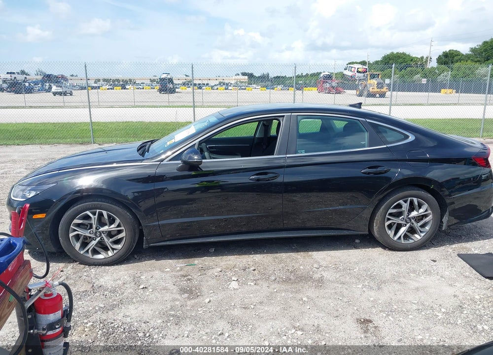 2022 HYUNDAI SONATA VIN: KMHL64JA5NA206387