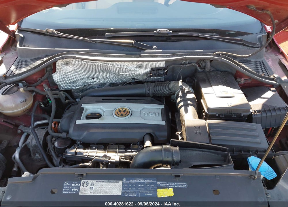 2011 VOLKSWAGEN TIGUAN SE VIN: WVGBV7AX7BW000054