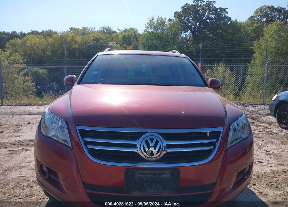 2011 VOLKSWAGEN TIGUAN SE VIN: WVGBV7AX7BW000054