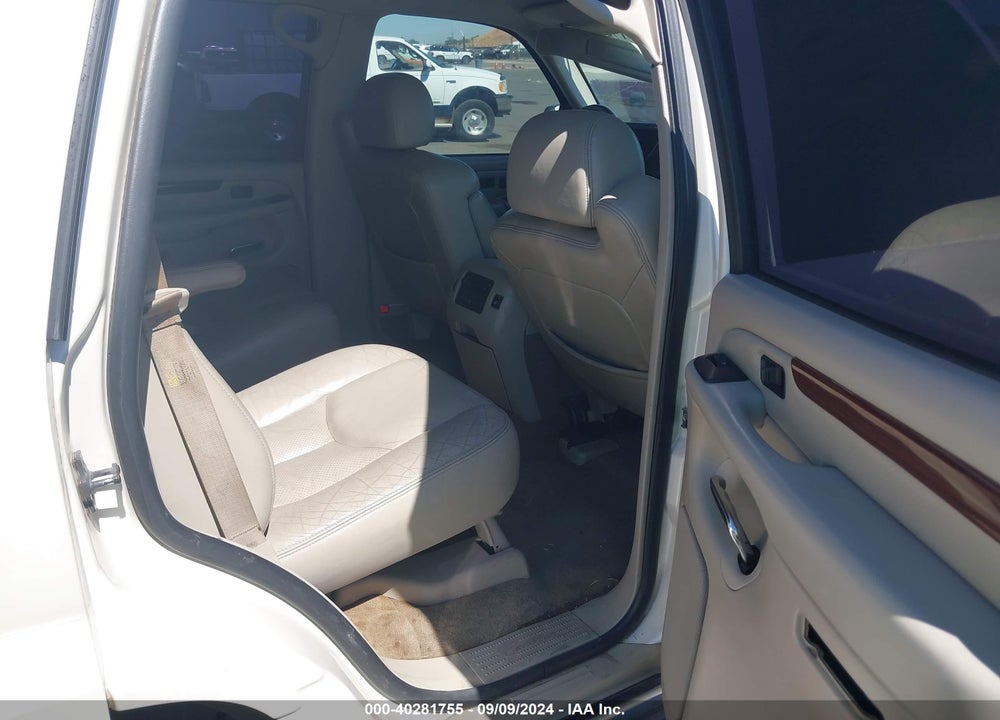 2004 CADILLAC ESCALADE STANDARD VIN: 1GYEK63N44R132359