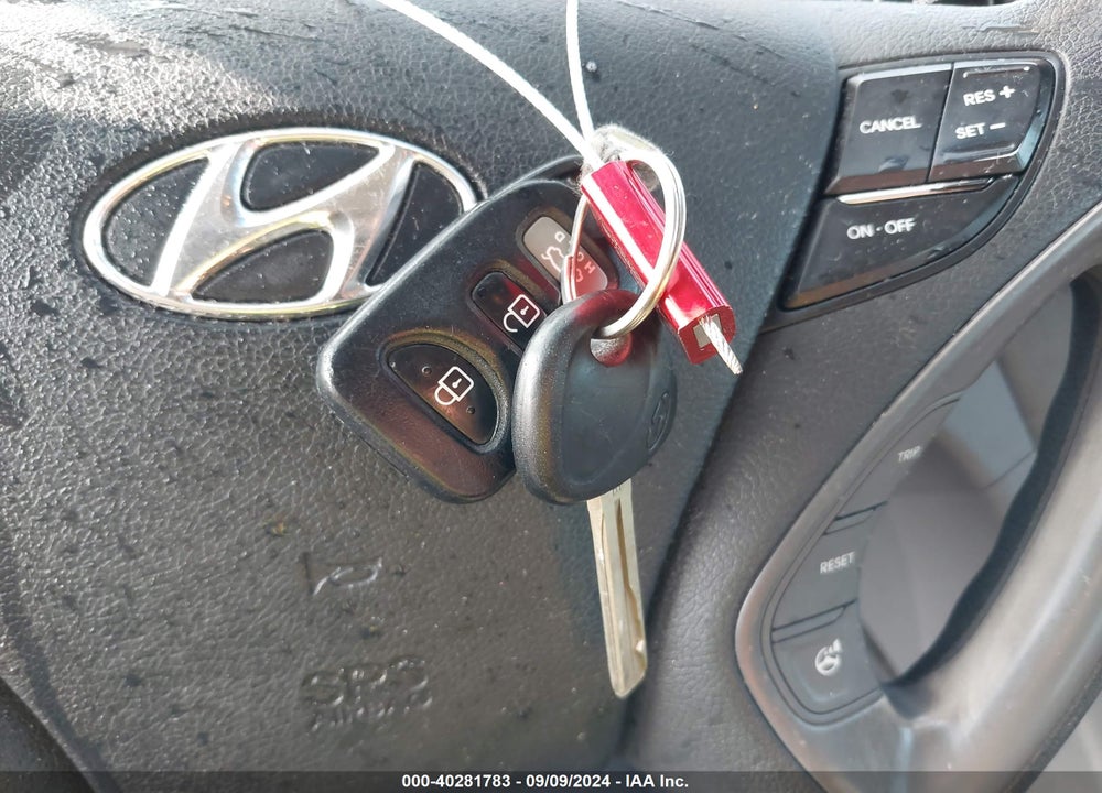 2014 HYUNDAI SONATA GLS VIN: 5NPEB4ACXEH884474