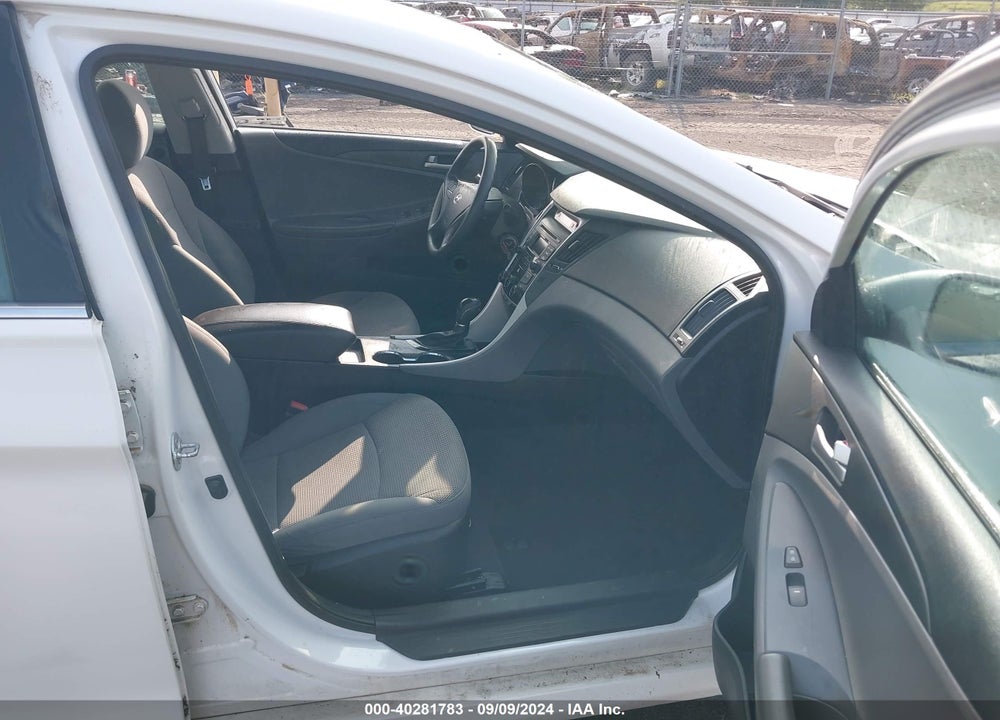 2014 HYUNDAI SONATA GLS VIN: 5NPEB4ACXEH884474