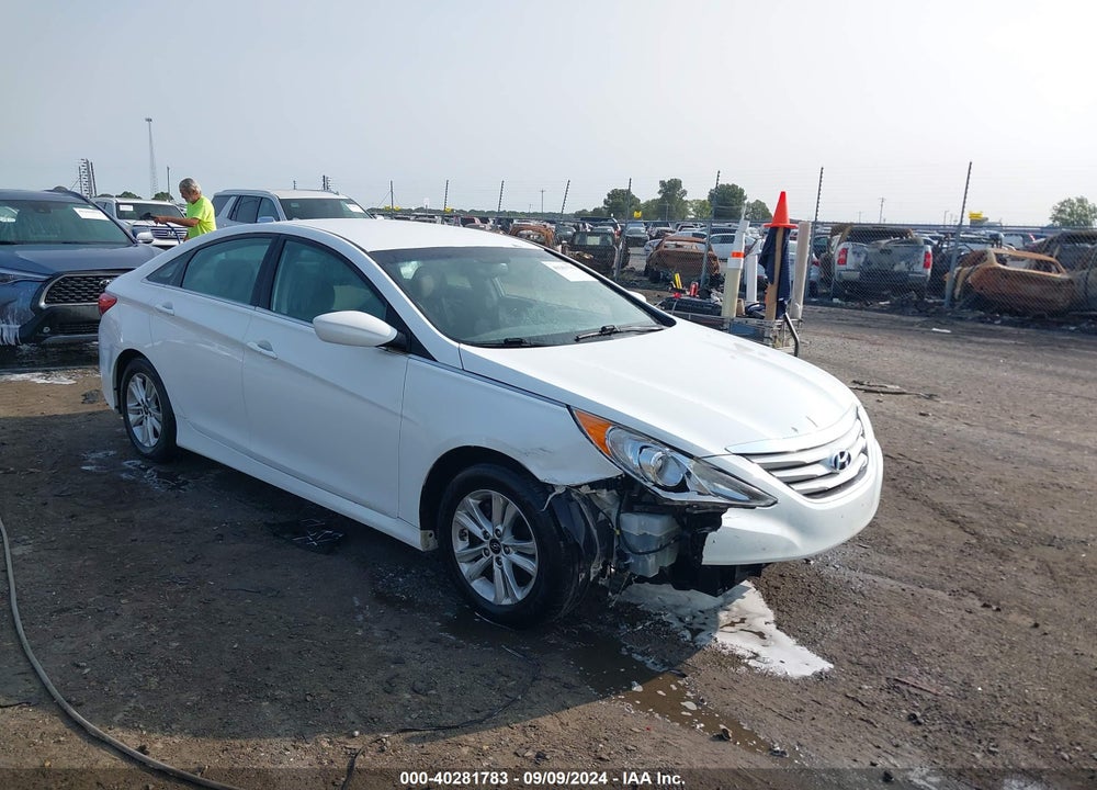 2014 HYUNDAI SONATA GLS VIN: 5NPEB4ACXEH884474