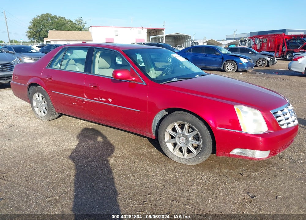 2011 CADILLAC DTS LUXURY COLLECTION VIN: 1G6KD5E61BU102445