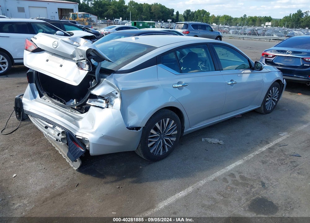 2023 NISSAN ALTIMA SV FWD VIN: 1N4BL4DVXPN305005