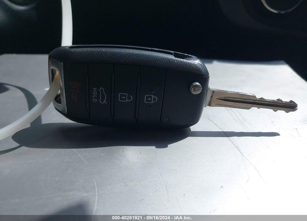2016 KIA FORTE LX VIN: KNAFK4A6XG5577577