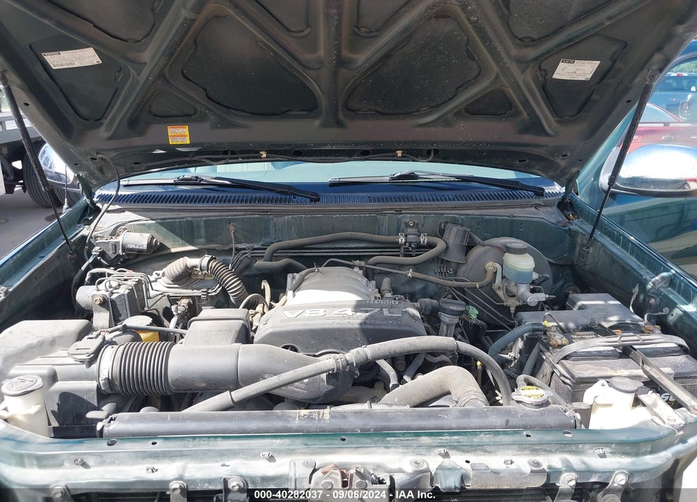 2003 TOYOTA TUNDRA SR5 V8 VIN: 5TBRT34183S364762