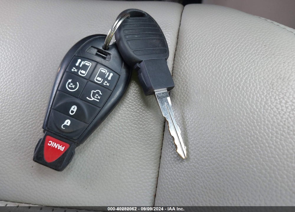 2012 CHRYSLER TOWN & COUNTRY TOURING-L VIN: 2C4RC1CG3CR401579